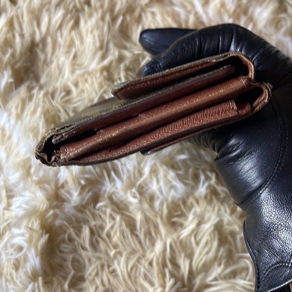 LOUIS VUITTON MONOGRAM ELISE wallet - Picture 8 of 11
